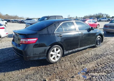 2008 Toyota Camry Se z USA, uszkodzony, nr VIN 4T1BE46K48U745697